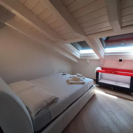 Bmp Deluxe 1 Jacuzzi Riscaldata Privata Vista Di Garda 布雷佐内加尔达