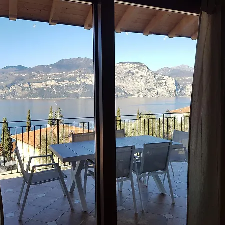 Bmp Deluxe 1 Jacuzzi Riscaldata Privata Vista Di Garda * 布雷佐内加尔达
