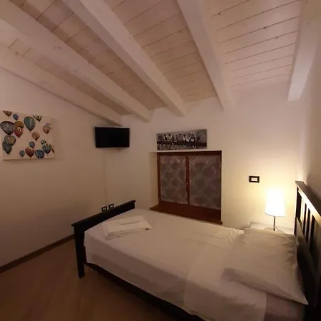 Bmp Deluxe 1 Jacuzzi Riscaldata Privata Vista Di Garda Lägenhet Brenzone sul Garda