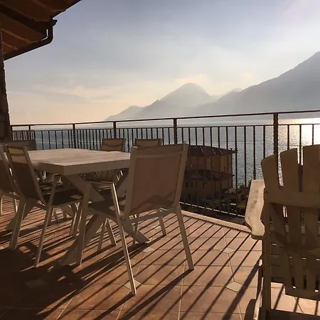 Bmp Deluxe 1 Jacuzzi Riscaldata Privata Vista Di Garda Lägenhet Brenzone sul Garda