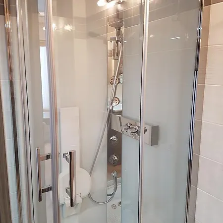 Bmp Deluxe 1 Jacuzzi Riscaldata Privata Vista Di Garda Lägenhet *